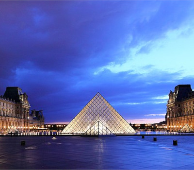 Eröffnung: Glaspyramide Louvre